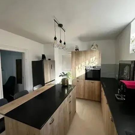 Appartement Bel A De 100 M² Avec 3 *